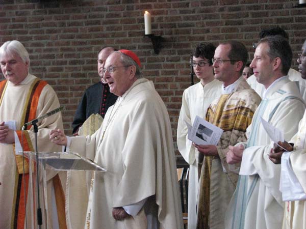 001_Kirchweihe JoXXIII Begrüßung