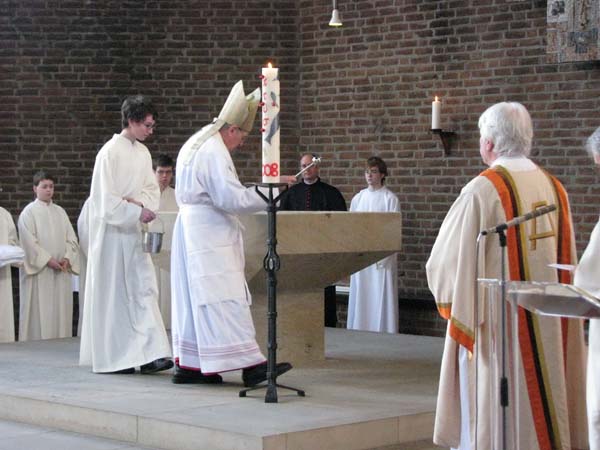 020_Kirchweihe JoXXIII Segnung des Altares