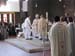 014_Kirchweihe JoXXIII Einfügen der Reliquien